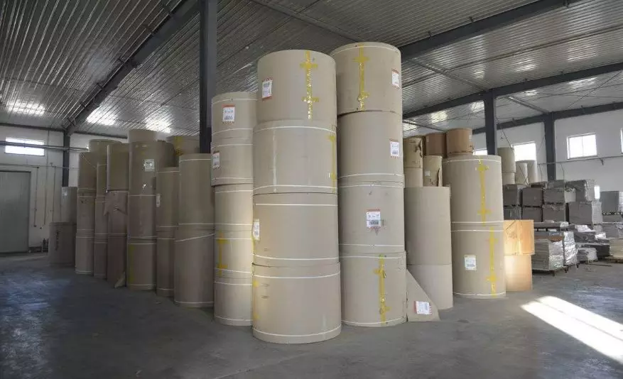 1526644106473779.jpg 跨境纸箱1.jpg